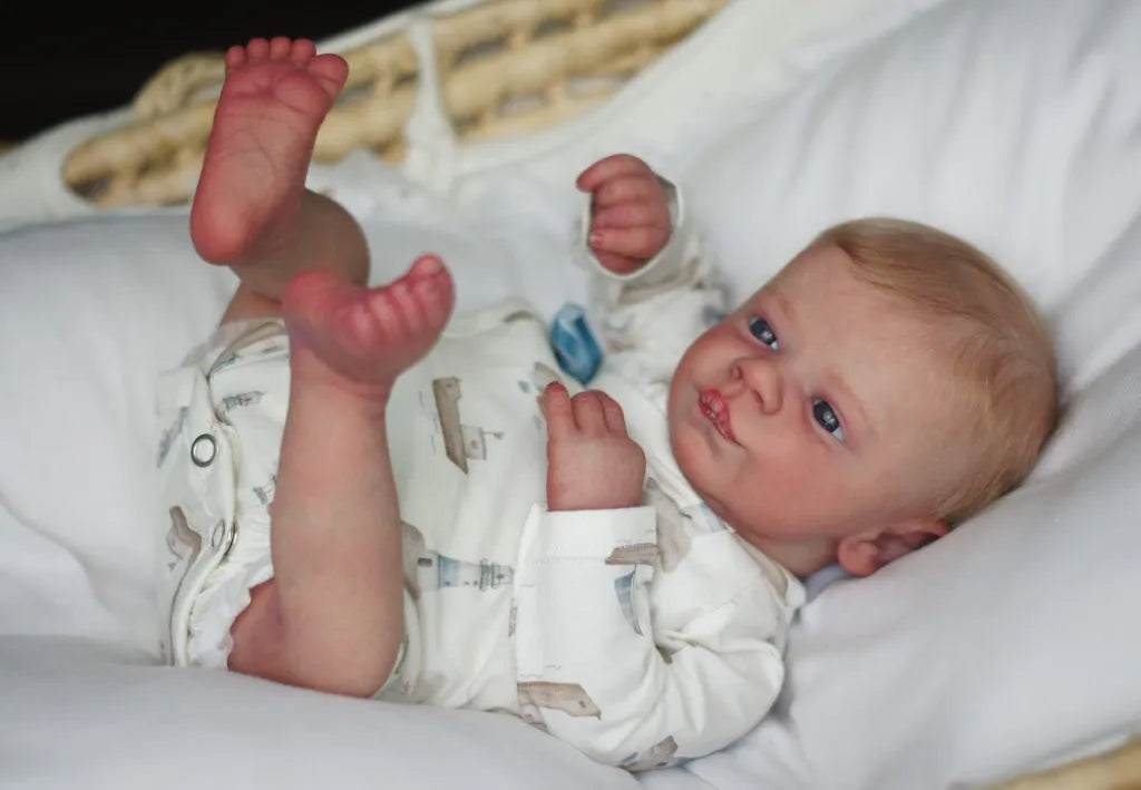 Reborn Premium Leo Niño Muñeco 47cm / 2.860 kg + Pack Premium 